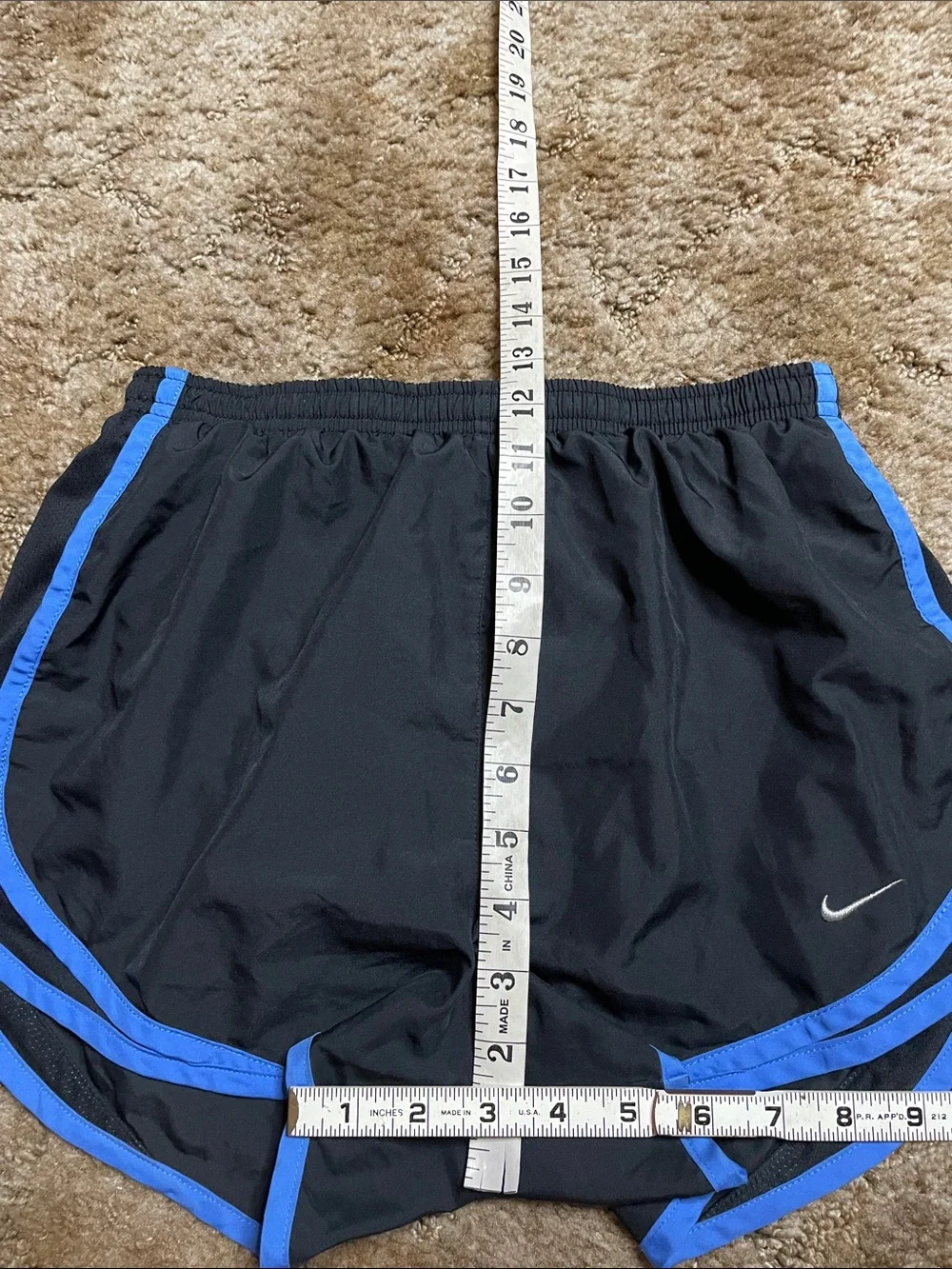 Nike Dri Fit Black & Blue Athletic Lined Shorts Size Small